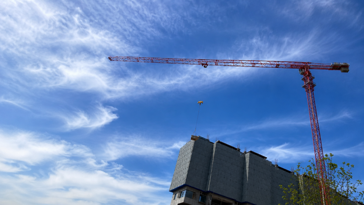 Lessons from a 7-Meter Limestone, Aluminum and Glass Facade Featured Image