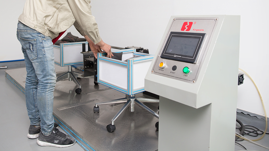 Caster wear testing machine at the VASEAT factory