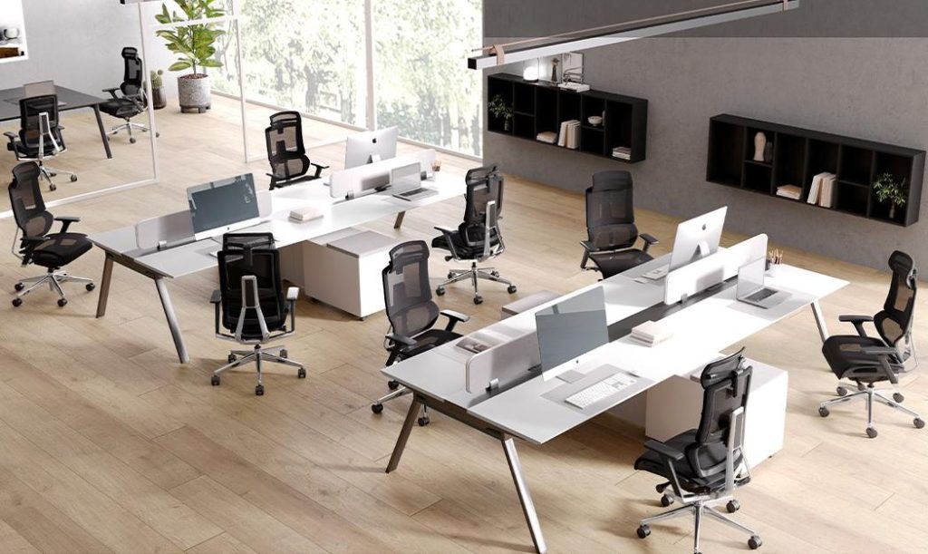 Ergonomic chair advantages for workplace posture and comfort
